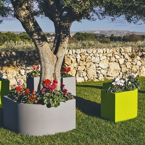 Кадка для садовых растений из вращательно формованного полиэтилена - ANGOLARE FLOWERPOT - MONACIS - угловая / устойчивая к атмосферным воздействиям / устойчивая к УФ-лучам