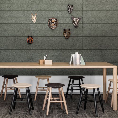 Табурет скандинавский дизайн - DRIFTED STOOL - hem - из дуба / из пробкового дерева