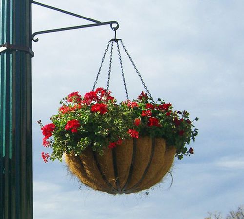 Стойка для кадок с растениями для общественных мест - ONE-WAY SCROLL ARM - PLANTERS UNLIMITED