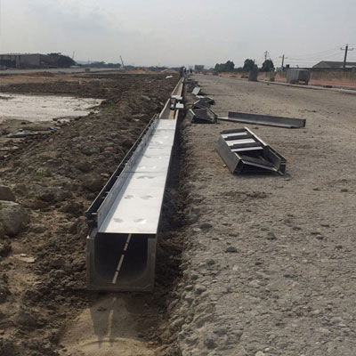 Решетка желоба из нержавеющей стали - LINEAR DITCH - Fujian Yete Industry Co.,Ltd. - из гальванизированной стали / для общественных мест