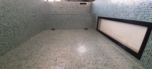 Встраиваемая спа-ванна - Tilestone Pools one piece tiled pools - другие формы / несколько мест / из композита