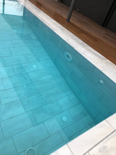 Бассейн чаша - Tilestone Pools one piece tiled pools - отдельно стоящий / панельный / на заказ