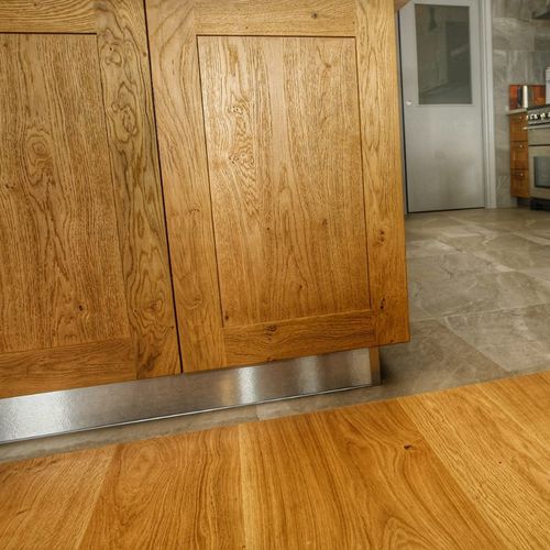 Настенная обшивка для стены - SURCO interiors - встраиваемая / для потолков / из дуба