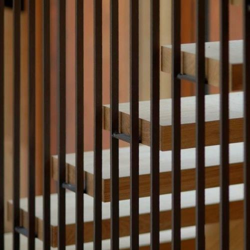 Прямая лестница - SURCO interiors - с поворотом на 90° / с поворотом на 180° / с деревянными ступеньками