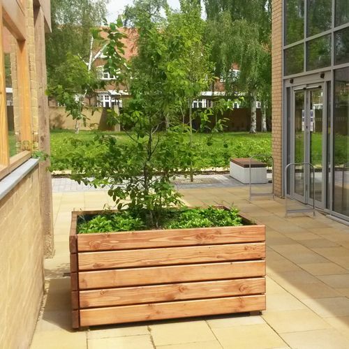 Кадка для садовых растений из дерева - SPRINGWELL - Bailey streetscene - квадратная / классическая / для общественных мест
