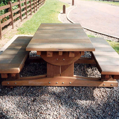 Современный комплект стол-лавки - AYRSHIRE - Woodscape. - из дерева / для наружного применения / для общественных мест