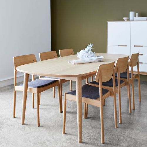 Современный обеденный стол - BOW - PBJ Design House - из дуба / из орехового дерева / овальный
