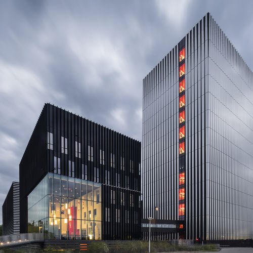 Кассетная облицовка фасада - EQUINIX DATACENTER AM4 - ALUCOBOND - из алюминия / из композита / со шпунтовым соединением