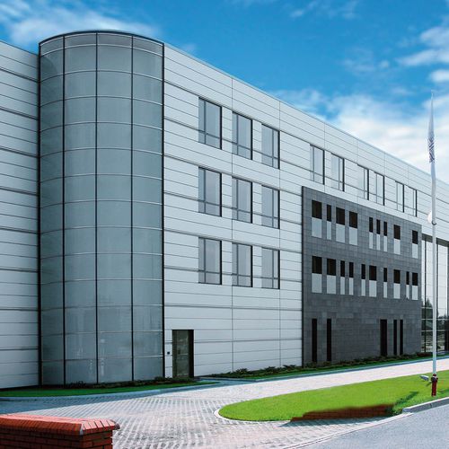 Кассетная облицовка фасада - OFFICE BUILDING AND WAREHOUSE MAGO - ALUCOBOND - из композита / из алюминия / со шпунтовым соединением