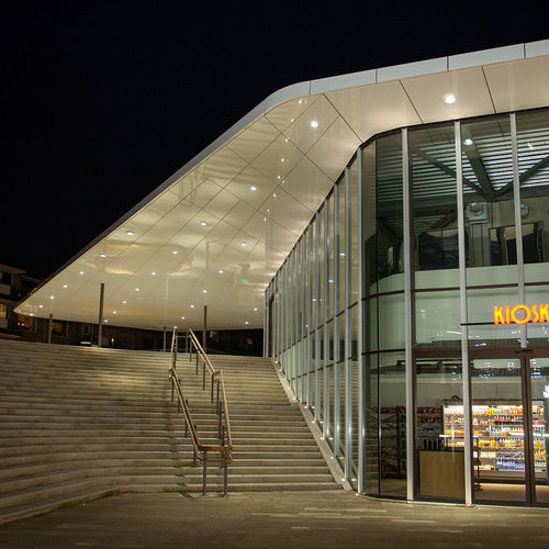Софит из композита - RAILWAY STATION HARDERWIJK - ALUCOBOND - из алюминия