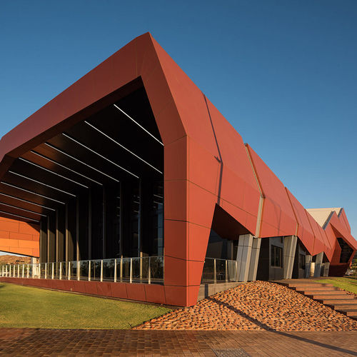 Кассетная облицовка фасада - KARRATHA ARTS & COMMUNITY CENTRE PRECINCT - ALUCOBOND - из композита / для алюминия / из терракоты
