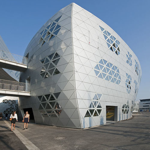 Кассетная облицовка фасада - LYCÉE GEORGES FRÊCHE - ALUCOBOND - из композита / из алюминия / со шпунтовым соединением