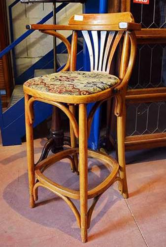 Классический барный стул - VINTAGE - Harleq - для интерьера / из ткани / из дерева