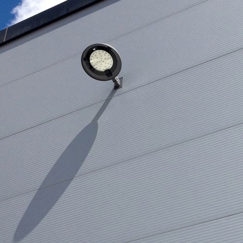 Современный настенный светильник - IMETIS - BSI LIGHTING TECHNOLOGIES INC. - для интерьера / из закаленного стекла / из нержавеющей стали