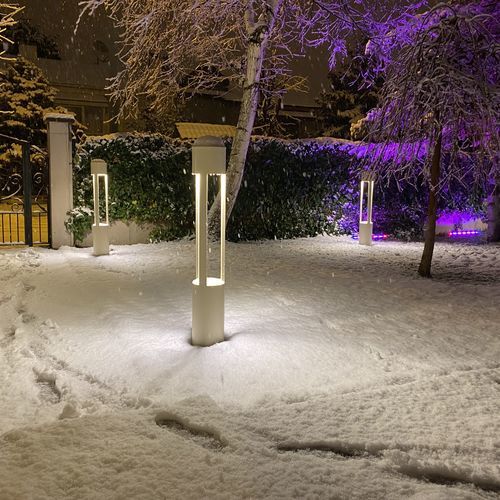 Столбик освещения для сада - ILIA - BSI LIGHTING TECHNOLOGIES INC. - современный / из нержавеющей стали / с диффузором из закаленного стекла