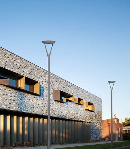 Городской фонарный столб - IAERO DUO - BSI LIGHTING TECHNOLOGIES INC. - минималистский дизайн / из алюминия / LED