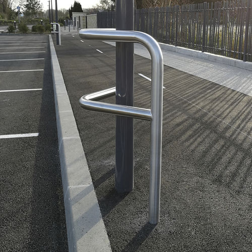 Дуга для парковки - ANGLE RENFORCÉ - Activia Mobilier Urbain
