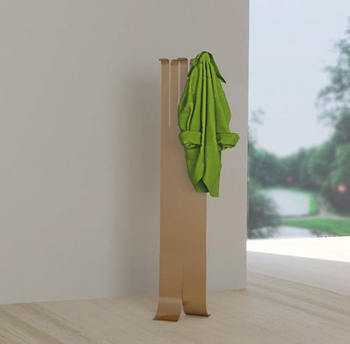 Вешалка для верхней одежды на ножке - WALK - Trackdesign - современная / из кортеновской стали / зеленая