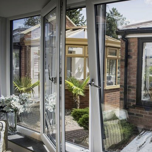 Окно из дерева - EURO STYLE - Authentic Timber Windows Ltd - поворотно-откидное / с двойным остеклением / герметичное