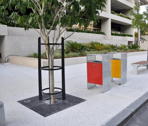 Квадратная решетка для деревьев - URBAN FF - Urban Fountains and Furniture - прямоугольная / из металла