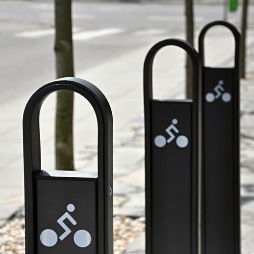 Напольная парковка для велосипедов - CDB - STREETPARK s.r.o. - вертикальная / для общественных мест / из гальванизированной стали