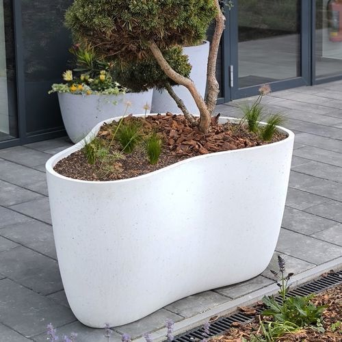 Кадка для садовых растений из бетона, армированного волокнами - ORGANIC - STREETPARK s.r.o. - из бетона UHPC Ductal© / изогнутая / антифриз