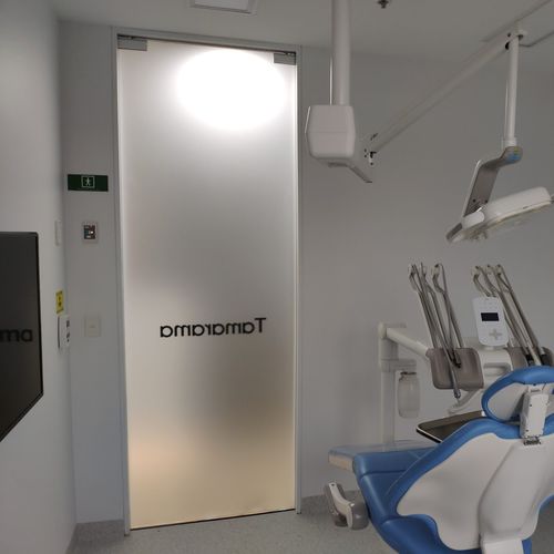 Система «пенал» для стеклянной раздвижной двери - AUTOMATIC CAVITY COMMERCIAL FRAME - Premium Sliding Doors
