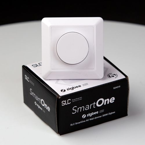 Настенный регулятор света - SLC SMARTONE AC 250W ZIGBEE - The Light Group - на DIN-рейке / для систем домашней автоматизации