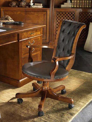 Классическое кресло для офиса - M618 - MOLETTA MOBILI - из кожи / из цельной древесины / обитое