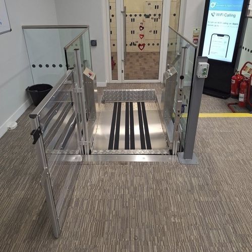 Подъемная платформа для инвалидной коляски - Tech Lift 500 - Tech Line Sweden - для зданий / бытового применения / для профессионального использования