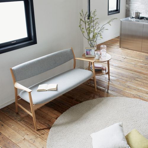 Современная банкетка - KAMUY Living - CondeHouse - из ткани / из кожи / с основанием из дуба