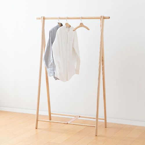 Вешалка для верхней одежды на ножке - Dress Rack (wide) - CondeHouse - современная / из дерева / для профессионального использования