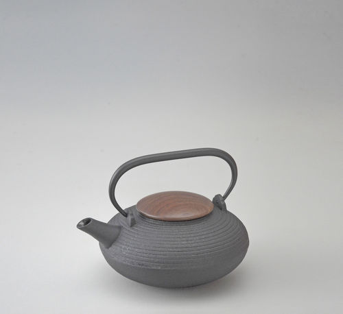 Чайник из чугуна - 581-SWD - Chushin Kobo Co., Ltd. - бытового применения