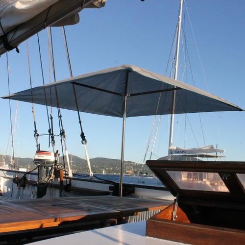 Зонт от солнца с центральной опорой - Bateaux - MOUSSES ETOILES - из Batyline® / из алюминия / из нержавеющей стали