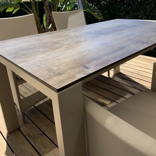 Современный обеденный стол - Table repas - MOUSSES ETOILES - алюминий / из термолакированного алюминия / из ламината
