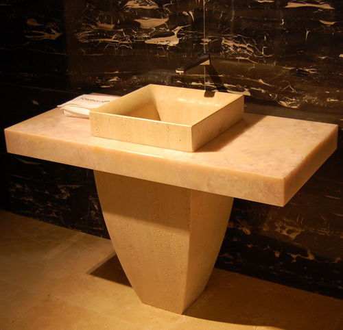 Раковина на ножке - ROMAN TRAVERTIN SINK "QUADRO" AND PINK ONYX - GIOVANNOZZI MARMI S.R.L. - из мрамора / из натурального камня / прямоугольная
