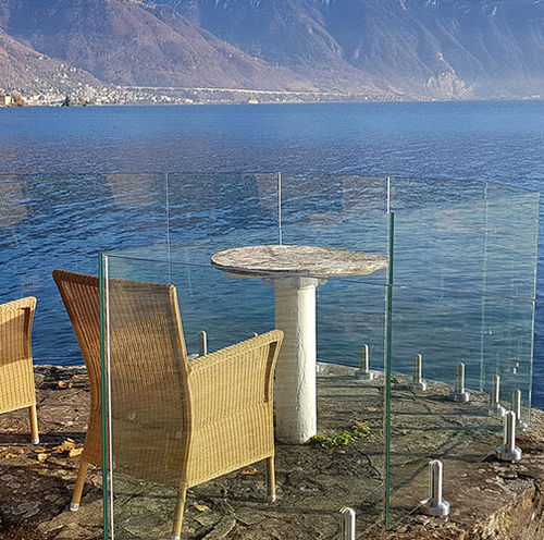 Ограждение со стеклянными панелями - PACIFIC  - AQUATIC SERENITY - для интерьера / для наружного применения / для лестниц