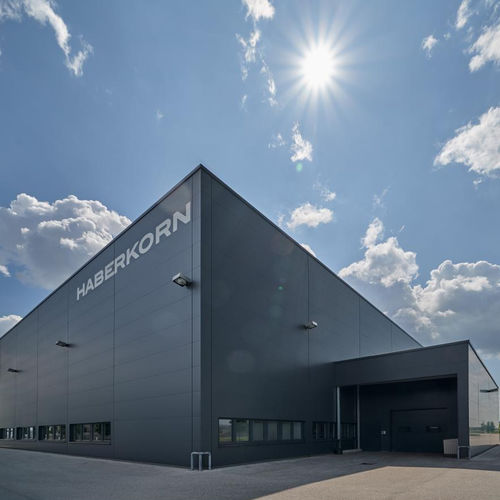 Панельная облицовка фасада - PFLAUM MODULE4 - ArcelorMittal Building Solutions - из стали / гладкая / ребристая