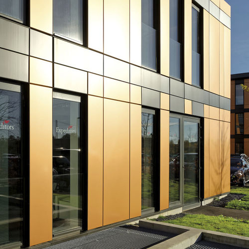 Волнистое листовое железо - AUTHENTIC - ArcelorMittal Building Solutions - ребристое / из оцинкованной стали / цветное