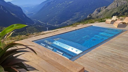 Переливной бассейн - Swiss Thai Water Solution Co.,LTD - на заказ / для наружного применения / для профессионального использования