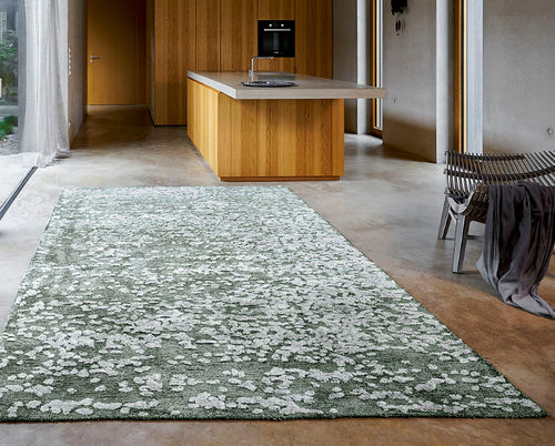 Современный ковер - SECRETS - JAB ANSTOETZ FLOORING - радужный мотив / из вискозы / из льна