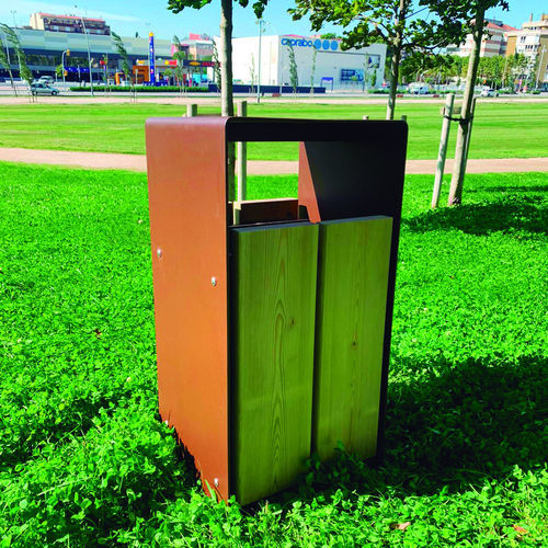 Мусорный контейнер из металла - PAPELERA - Playparc - из дерева / для наружного применения / напольный