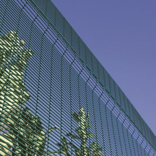 Забор из сварной решетки - SECURIFOR 3D - Betafence International - промышленный / из сплава / современный