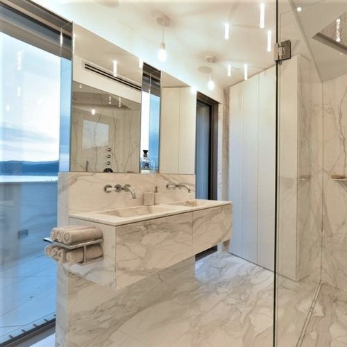 Плита из камня из мрамора - CALACATTA ORO - Industria Marmi Ferrari Srl - для напольной поверхности / для внутренней компоновки / для ванной комнаты