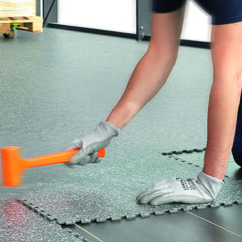 Виниловое гибкое напольное покрытие - GTI MAX - Gerflor - Contract Sport & Contract Flooring - полированное / текстурированное / для интерьера