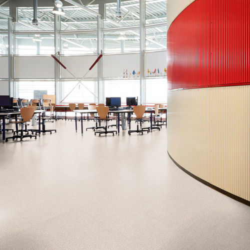 Виниловое напольное покрытие - SAGA²  - Gerflor - Contract Sport & Contract Flooring - для интерьера / для гостиной / для офиса