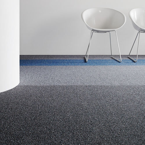 Ковровое покрытие из плит - PREDATOR  - Gerflor - Contract Sport & Contract Flooring - тафтинговое / с вытяжным ворсом / нейлоновое