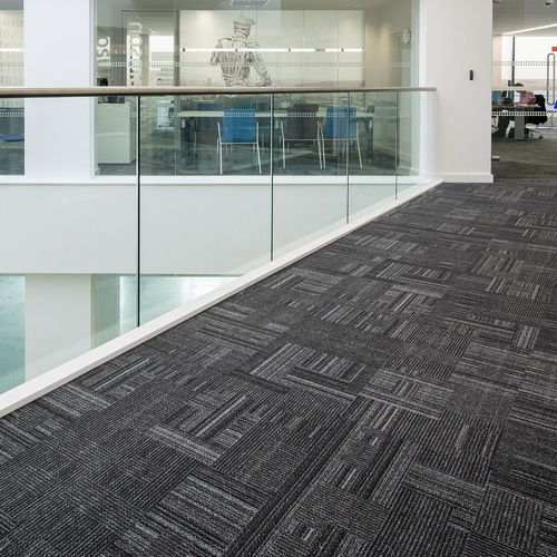 Ковровое покрытие из плит - TIMES  - Gerflor - Contract Sport & Contract Flooring - тафтинговое / с вытяжным ворсом / нейлоновое