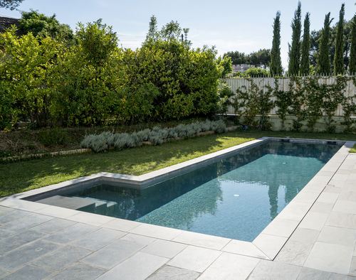 Переливной бассейн - ARCHITECTES - Diffazur Piscines - на заказ / плавательный бассейн / для наружного применения