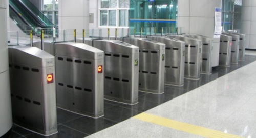 Турникет из нержавеющей стали - GATE - GUNNEBO ENTRANCE CONTROL - для обеспечения безопасности / из стекла / для общественных учреждений